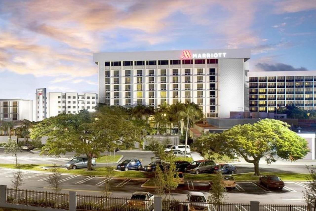 ไมอามี แอร์พอร์ต แมริออท Hotel ภายนอก รูปภาพ